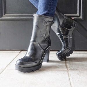 Hunter Heeled Boots size 8.5 US